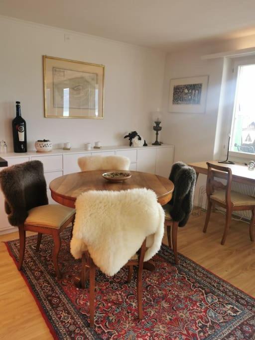 Neb-Thun Einigen, Wohnung Am See Spiez Extérieur photo