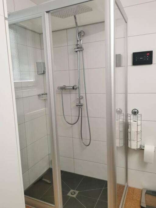 Neb-Thun Einigen, Wohnung Am See Spiez Extérieur photo